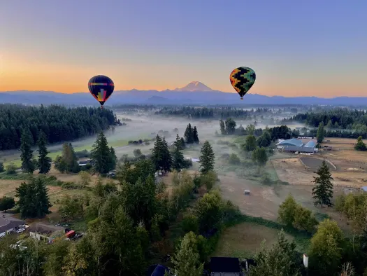 hot air balloon ride at sunrise in Seattle