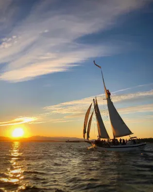 Romantic Sunset Sailing Seattle